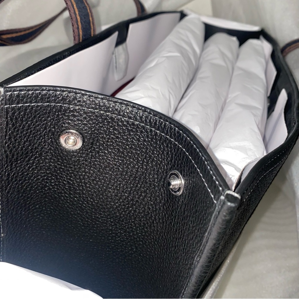 Coach Large Smith Tote New with tags - Picture 9 of 16